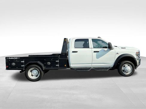 Used 2025 RAM 4500 Tradesman w/ Chrome Appearance Group AWD/4WD image 5
