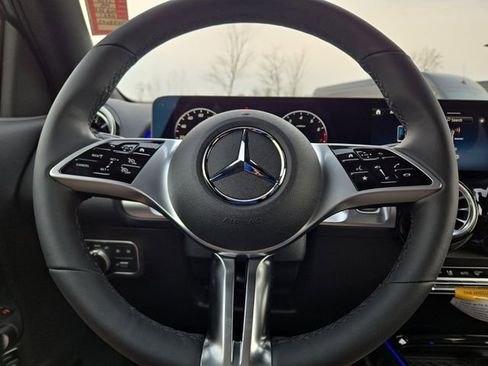 New 2026 Mercedes-Benz GLB 250 4MATIC image 16