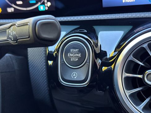 Certified 2025 Mercedes-Benz CLA 250 4MATIC image 21
