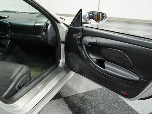 Used 1998 Porsche Boxster image 40