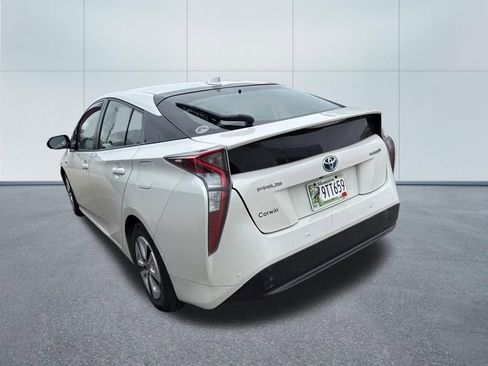 Used 2018 Toyota Prius Two w/ Prius Two Safety Plus Package FWD image 7