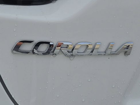 Used 2026 Toyota Corolla XLE FWD image 11