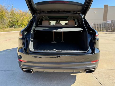 Used 2019 Porsche Cayenne image 5