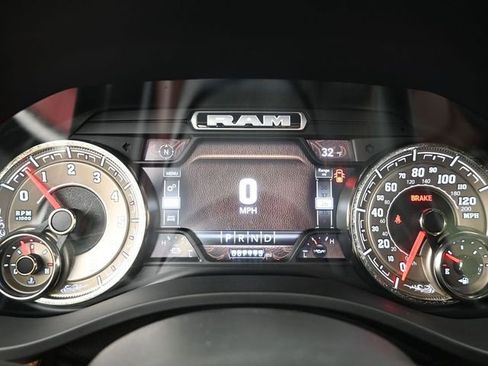 Used 2022 RAM 1500 Limited w/ Body Color Bumper Group image 12