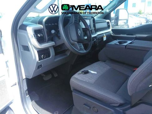 Used 2025 Ford F250 XLT AWD/4WD image 2