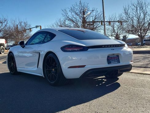 Used 2017 Porsche 718 Cayman S RWD image 6
