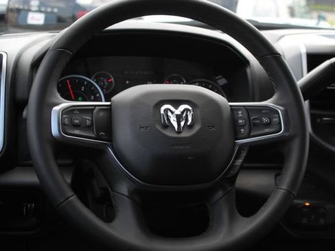 Used 2025 RAM 2500 Big Horn AWD/4WD image 19