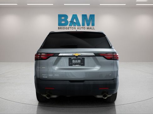 Used 2023 Chevrolet Traverse LT AWD/4WD image 6