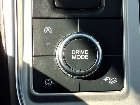 Used 2023 Ford Explorer XLT w/ Equipment Group 202A AWD/4WD image 20