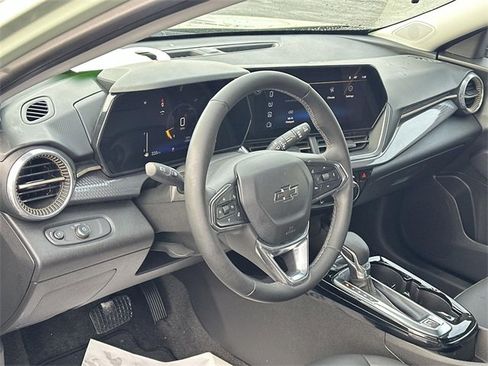 Certified 2024 Chevrolet Trax ACTIV w/ Driver Confidence Package image 10