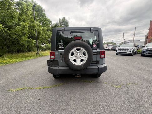 Used 2014 Jeep Wrangler Unlimited Sport AWD/4WD image 8