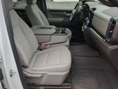 Used 2022 GMC Sierra 1500 SLE image 29