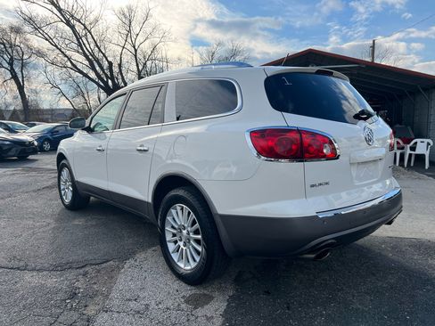 Used 2011 Buick Enclave CXL image 6