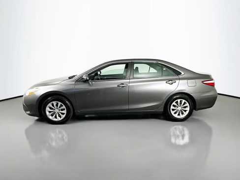 Used 2015 Toyota Camry LE FWD image 4
