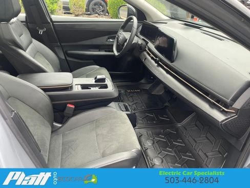 Used 2023 Nissan Ariya AWD image 47