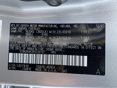 Used 2024 Toyota Highlander LE image 39