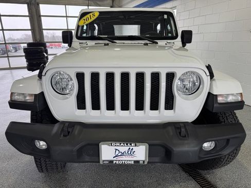 Used 2018 Jeep Wrangler Sport image 3