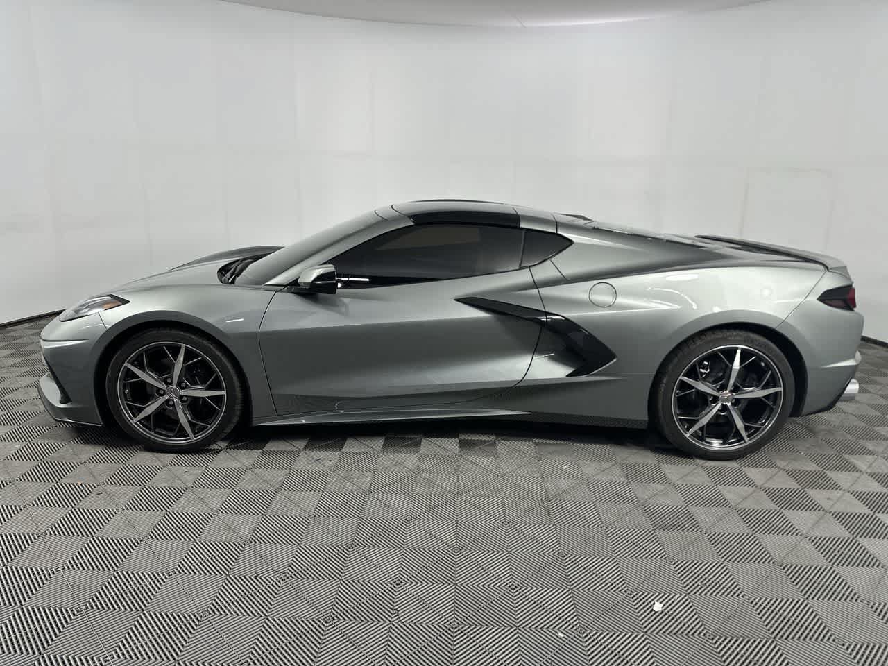 Used 2024 Chevrolet Corvette Stingray Coupe w/ 1LT RWD image 18