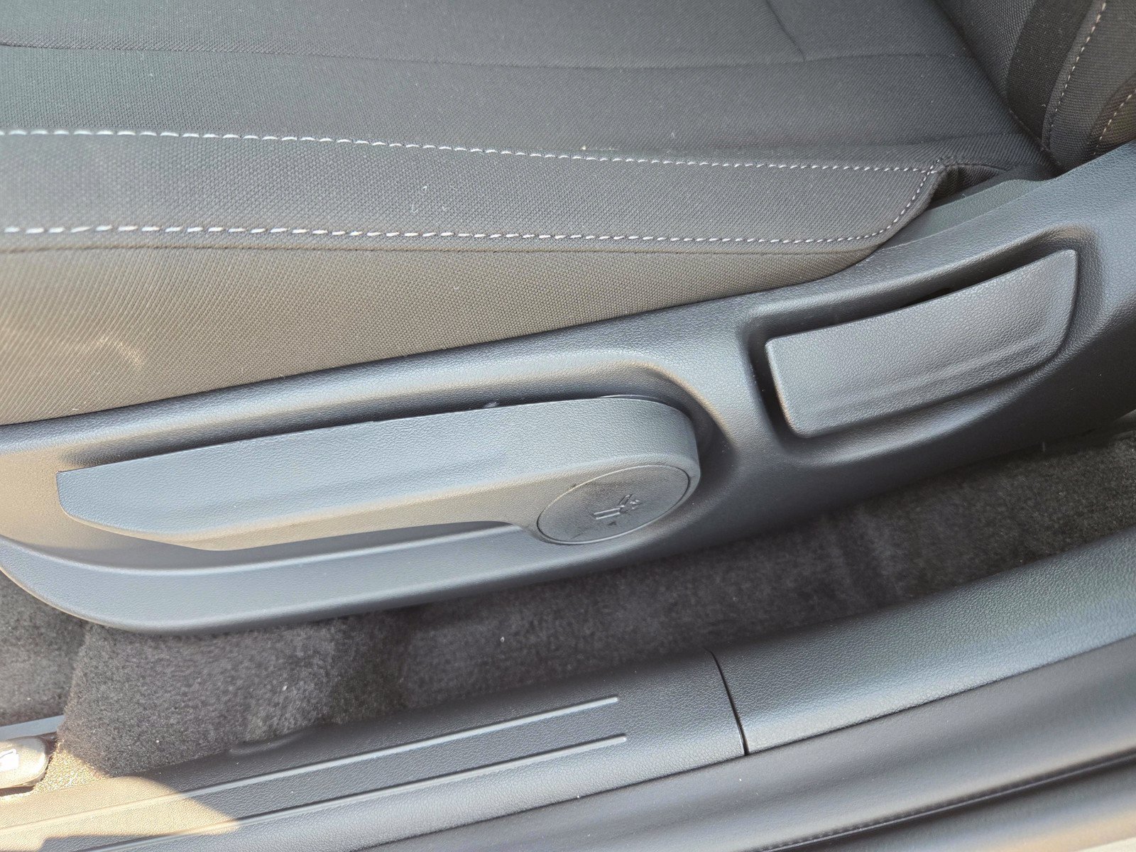 New 2026 Hyundai Elantra Hybrid FWD image 15