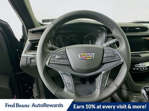 New 2026 Cadillac XT5 Luxury image 7