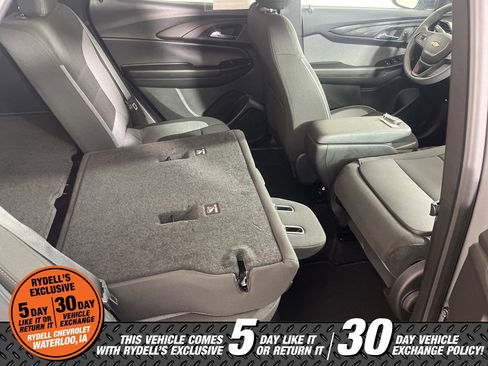 Certified 2025 Chevrolet TrailBlazer LT w/ Driver Confidence Package image 20