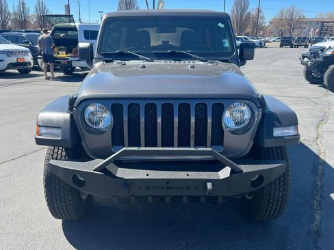 Used 2019 Jeep Wrangler Unlimited Sport S AWD/4WD image 2