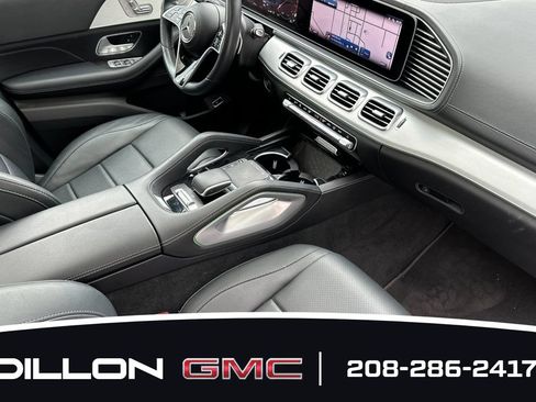 Used 2024 Mercedes-Benz GLS 450 4MATIC image 17