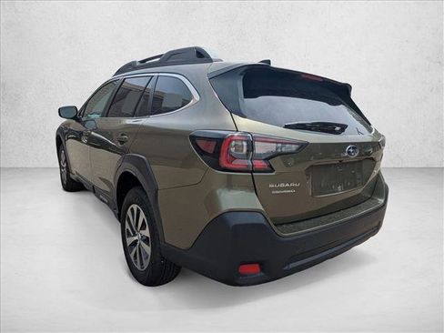 Used 2025 Subaru Outback Premium AWD/4WD image 8