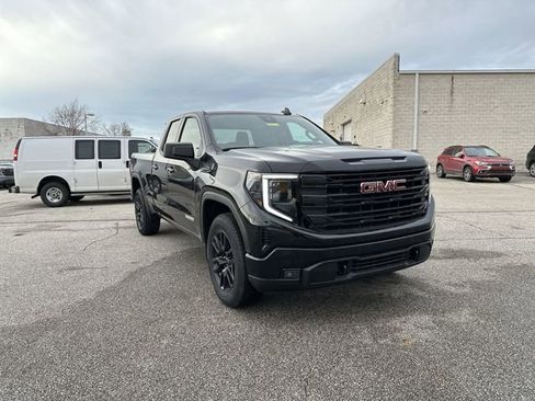 New 2026 GMC Sierra 1500 Elevation image 11