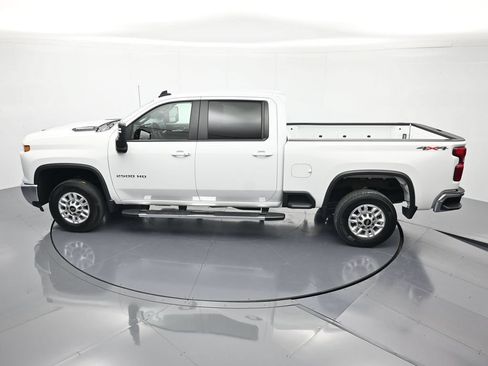 Used 2025 Chevrolet Silverado 2500 LT w/ Convenience Package AWD/4WD image 35