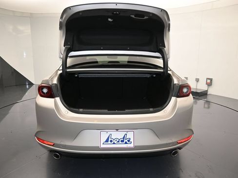Used 2023 MAZDA MAZDA3 s FWD image 25