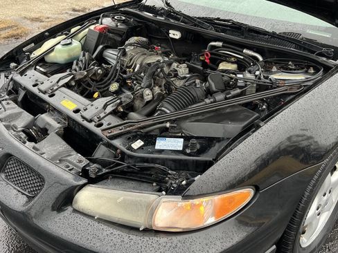 Used 1997 Pontiac Grand Prix GT w/ Opt Pkg image 26