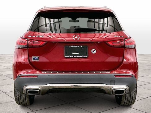 Used 2021 Mercedes-Benz GLA 250 4MATIC image 4