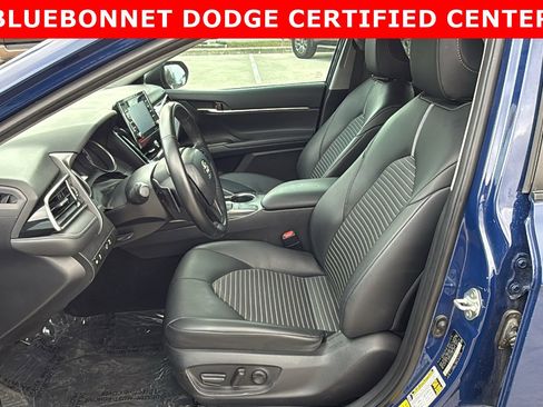 Used 2023 Toyota Camry SE image 9