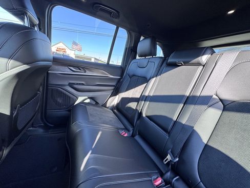 New 2026 Jeep Grand Cherokee Laredo image 16