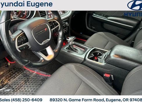 Used 2018 Dodge Charger R/T image 11