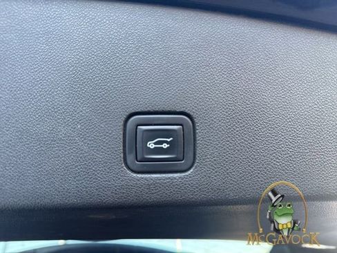 Used 2022 Cadillac XT6 Sport image 14