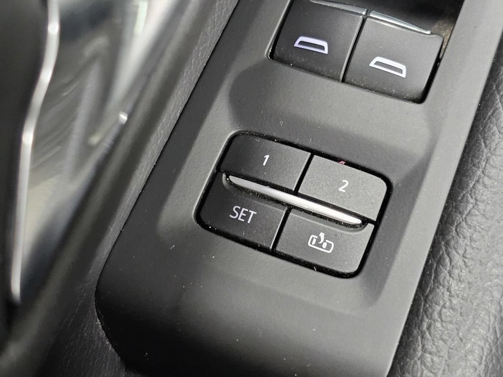 Used 2021 GMC Yukon Denali AWD/4WD image 38