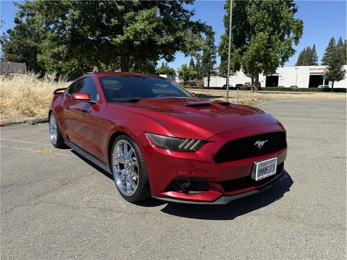 Used 2016 Ford Mustang Coupe RWD image 7