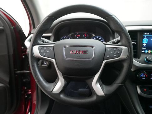 Used 2023 GMC Acadia SLE AWD/4WD image 4