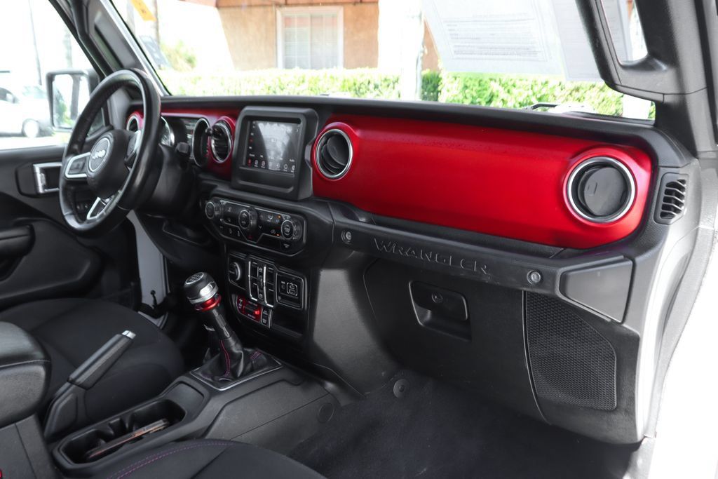 Used 2021 Jeep Wrangler Unlimited Rubicon AWD/4WD image 35