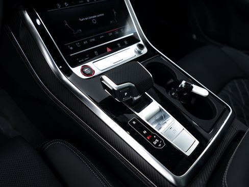 New 2026 Audi SQ7 Prestige image 10