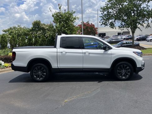 Certified 2025 Honda Ridgeline Sport image 11