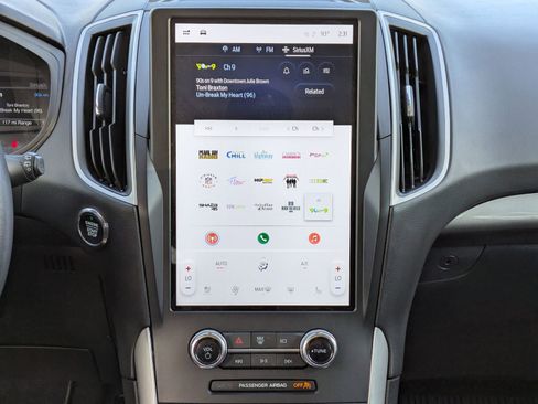 Certified 2024 Ford Edge SEL w/ Convenience Package image 19