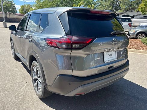 Used 2022 Nissan Rogue SV AWD/4WD image 3