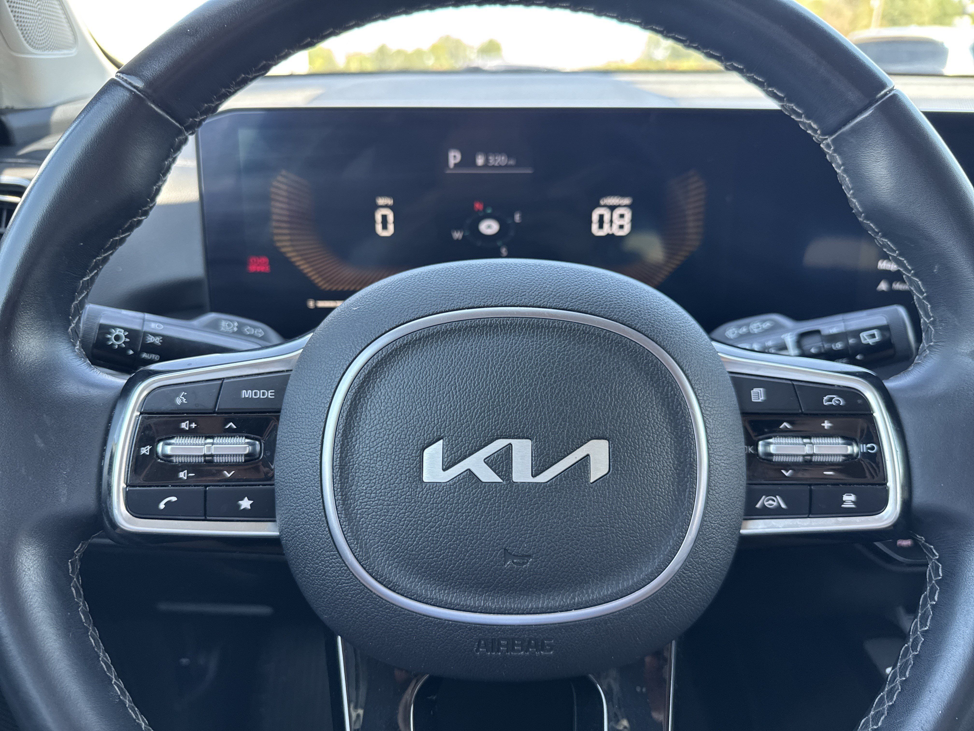 Used 2024 Kia Sorento S AWD/4WD image 10