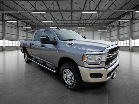 New 2024 RAM 2500 Tradesman w/ Chrome Appearance Group image 4