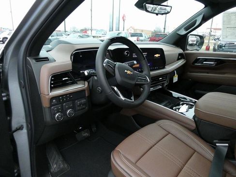 New 2026 Chevrolet Suburban High Country image 24