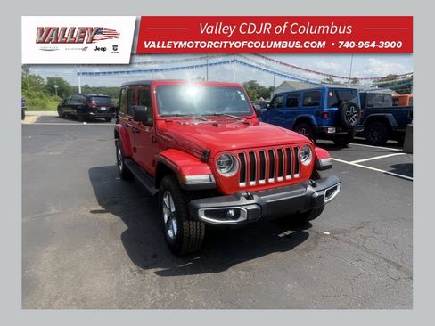Used 2020 Jeep Wrangler Unlimited Sahara w/ Dual Top Group AWD/4WD image 1