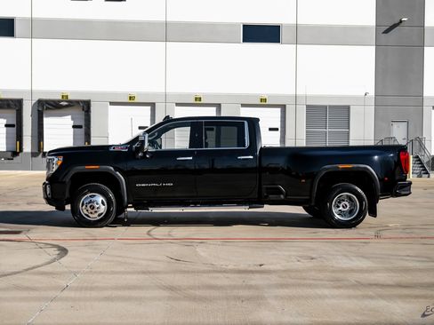 Used 2022 GMC Sierra 3500 Denali w/ Technology Package image 5